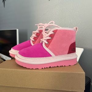 UGG T Neumael Mashup size 9